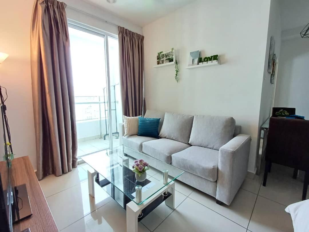 Mansion One Seaview 2Bedroom 2Bathroom Georgetown Gleneagles Penang By Amrayhomes Exterior foto